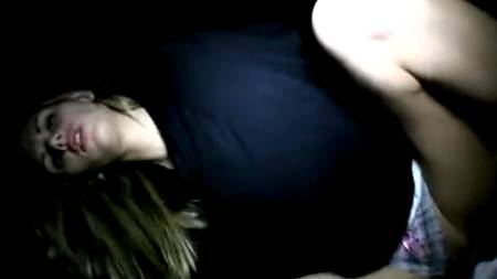 Трахает девок и снимает это все на камеру