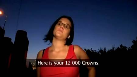 Чешская студентка отрабатывает свои деньги киской