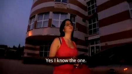 Чешская студентка отрабатывает свои деньги киской