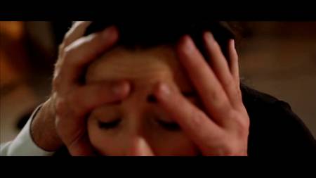 Красотка в белых чулках проглотила камшот оттраханного счастливчика