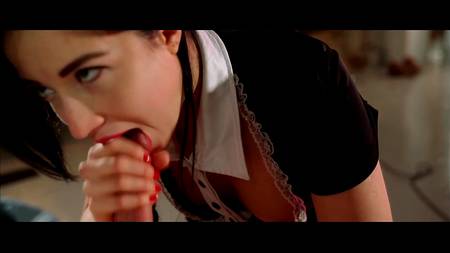 Красотка в белых чулках проглотила камшот оттраханного счастливчика