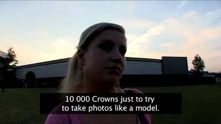 С грудастой девочкой в ближайших кустах