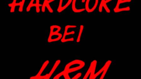 Сочный секс с приколом в кабинке для переодевания