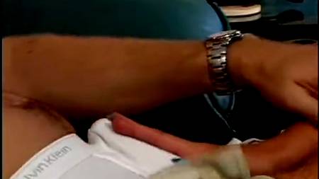 Рыженькая дама соблазняет молодого соседа