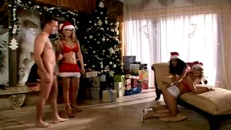 Три похотливые Снегурки в подарок