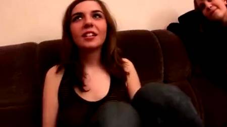 Подставила подружку, чтобы ее натянули на три члена