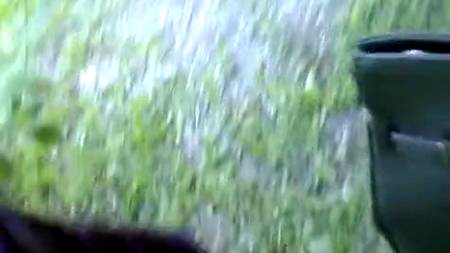 Какой-то чурка развел русскую на секс в кустах