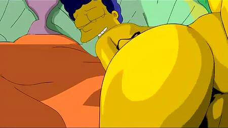 Мардж Симпсон ублажает своего мужа Гомера в спальне