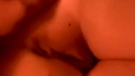 Блондинка дрочит мужу, а потом мастурбирует сама