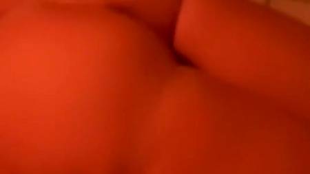 Блондинка дрочит мужу, а потом мастурбирует сама