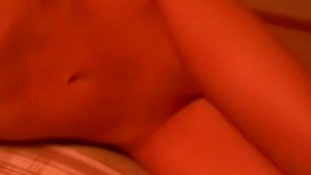 Блондинка дрочит мужу, а потом мастурбирует сама