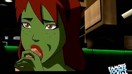 Зеленая девушка Халк отдается в попку раком