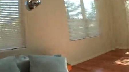 Раздолбал жопу юной гангстерше