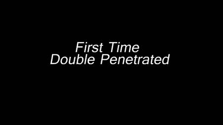 На кастинге двое жеребцлв приучили крошку к аналу