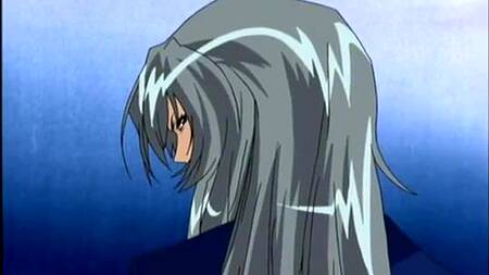 Хозяин дома развлекается с миленькими горничными