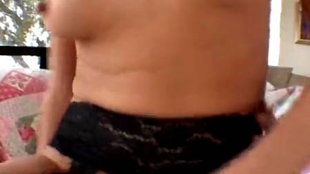 Любительница давать в жопу