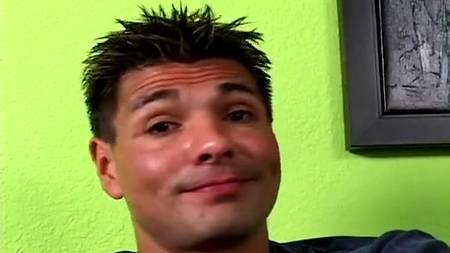 С горячей девкой хорошо в постели