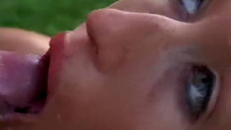 Лица крошек сплошь покрыты спермой