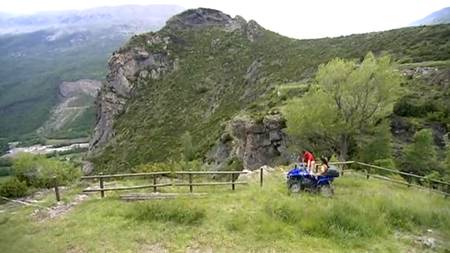 Экстремалы трахаются на квадроцикле и по-альпинистски