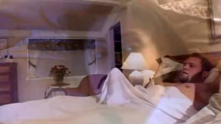 Жена привела мужу в спальню двух нимф