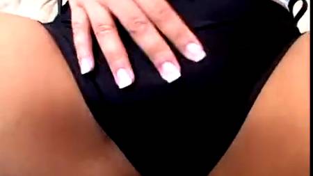 Двое жеребцов долбят прелестную мулатку в обе дыры