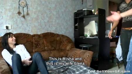 Михаил трахает Леночку на глазах у ее мужа