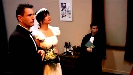 Групповуха с невестой прямо в ЗАГСе