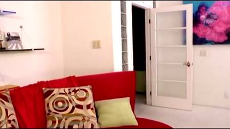 Грудастая соска соблазнила скромного парня