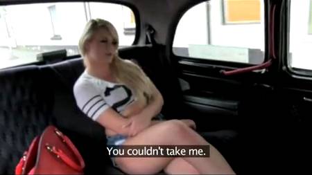 Таксист зарядил в жопу своей очаровательной пассажирке