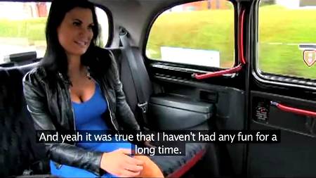 Скрытая камера в салоне такси запечатлела сочный трах