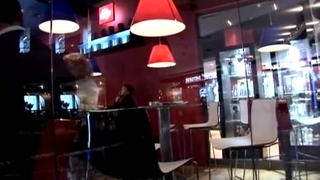 Шикарная дама балует молокососов сексом