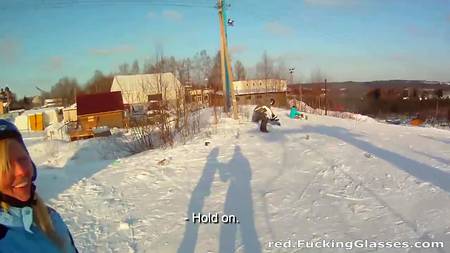 Горячий секс в холодном зимнем лесу