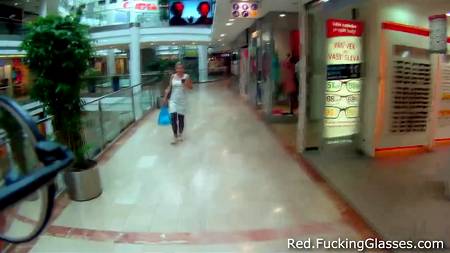 Сочный перепих в общественном сортире