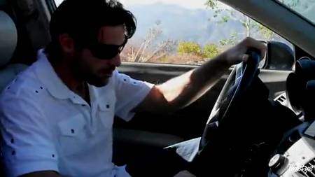 Полицейская сучка подставила пилотку