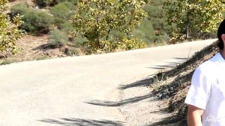 Полицейская сучка подставила пилотку