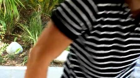 Две дырочки похотливой очкастой красотки