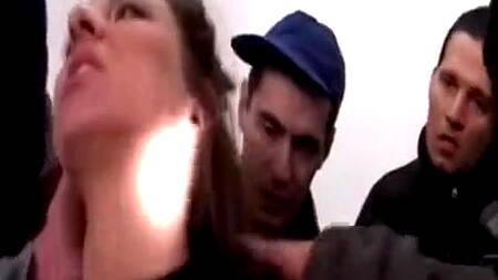 Муж смотрит как его жену мужики ебут толпой