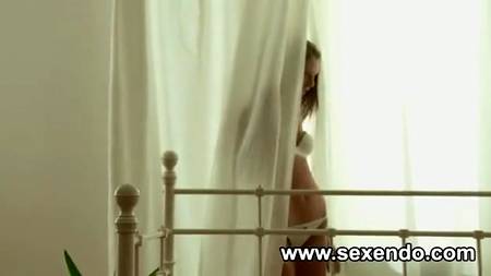 Все началось с эротического танца