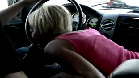 Привёз блондинку к себе домой для мощного траха