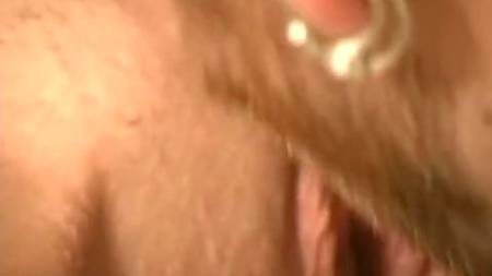 Горячие развратницы соблазняют парней