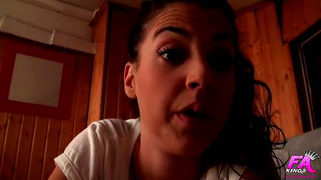 Девочка пришла в гости за сексом