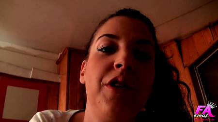 Девочка пришла в гости за сексом