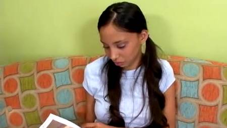 Мама с дочкой отжигают в порно