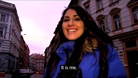 Брюнетка обожает наслаждения сексом