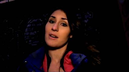 Брюнетка обожает наслаждения сексом