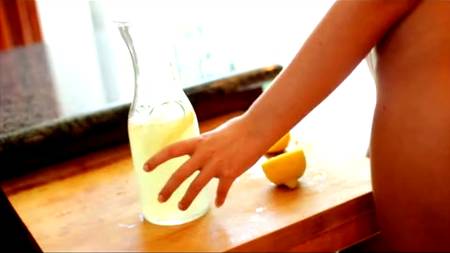 Обожает секс и сперму