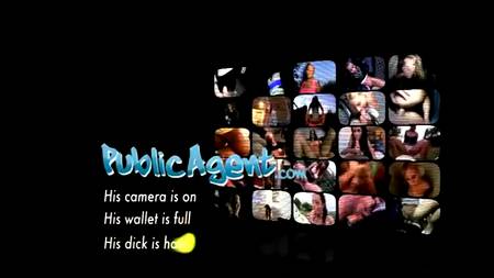 Рыжая за раз попробовала в обе пещерки