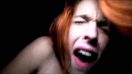 Рыженькая фея заработала деньги своей дырочкой