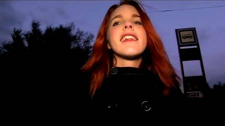 Рыженькая фея заработала деньги своей дырочкой