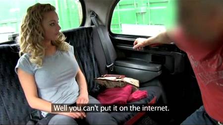 Горячо поимел блондинку в такси